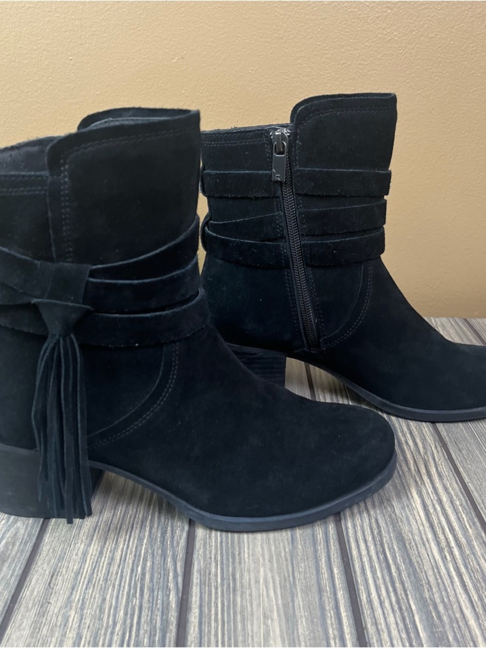 Koolaburra by UGG Kenz Suede Tassel Bootie Black Size 6.5